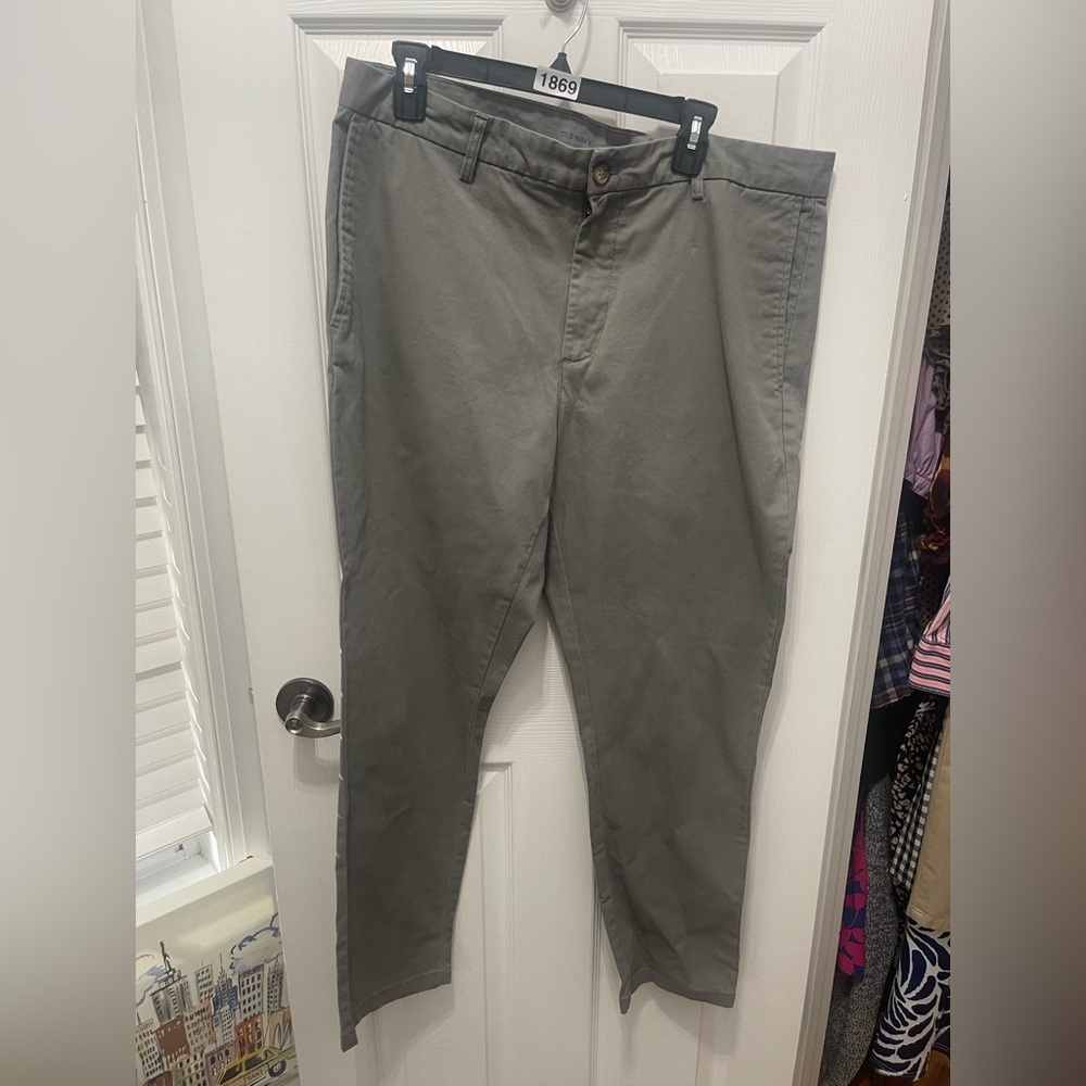Old Navy Men's Gray Chinos